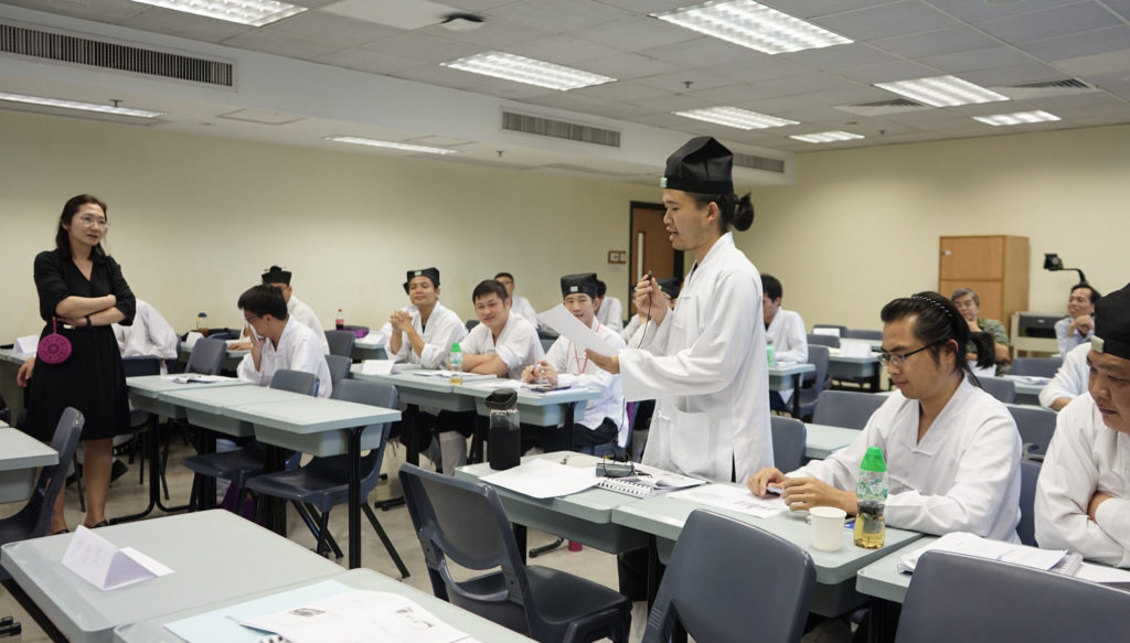 暑期研修班学员于香港中文大学上课